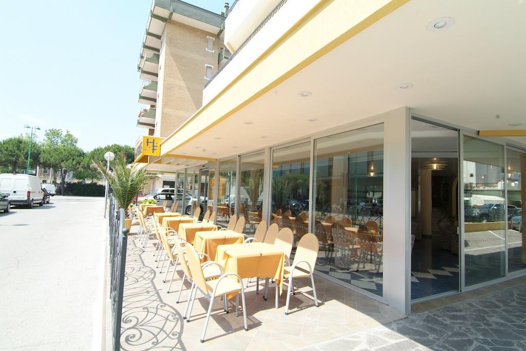 Hotel Fabius Bellaria-Igea Marina Esterno foto